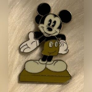Disney trading pin